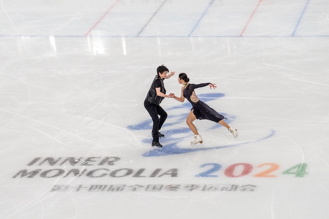 ICE DANCING 3